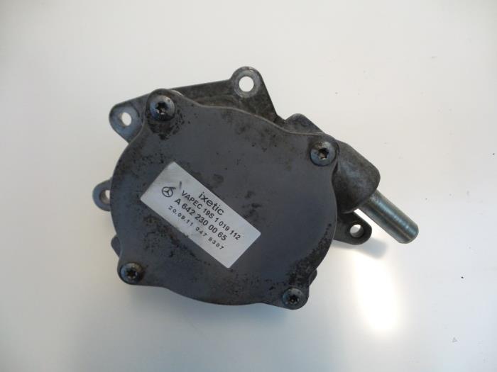 Gebruikte Vacuumpomp (Diesel) Mercedes Vito (639.6) 3.0 122 CDI V6 24V Prijs € 42,35 Inclusief btw aangeboden door Autobedrijf Broekhuis B.V.