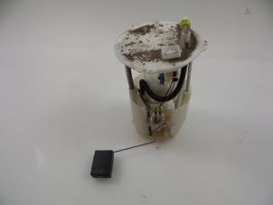 Gebruikte Tank element Pomp Mazda 5 (CR19) 1.8i 16V Prijs € 35,00 Margeregeling aangeboden door Autobedrijf Broekhuis B.V.