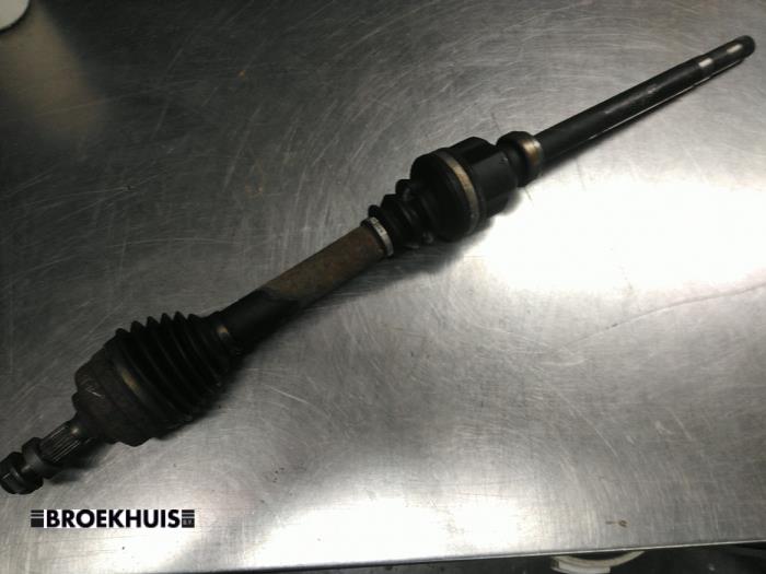 Gebruikte Steekas rechts-voor Peugeot 307 CC (3B) 2.0 HDIF 16V Prijs € 20,00 Margeregeling aangeboden door Autobedrijf Broekhuis B.V.
