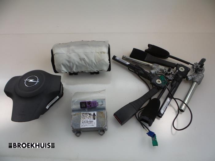 Airbag Set+Module van een Opel Corsa D 1.3 CDTi 16V ecoFLEX 2012