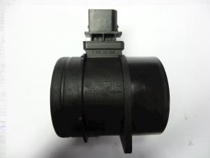 Gebruikte Luchtmassameter Volkswagen Crafter 2.5 TDI 30/32/35/46/50 Prijs € 24,20 Inclusief btw aangeboden door Autobedrijf Broekhuis B.V.