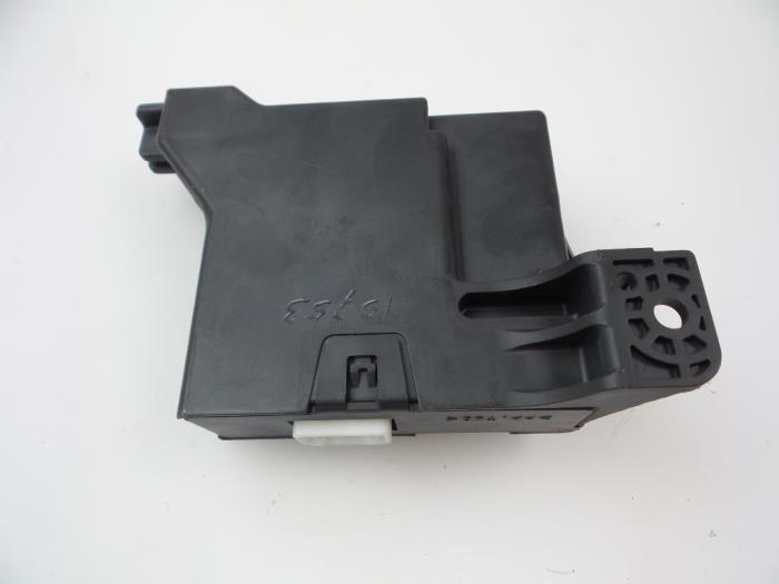Gebruikte Koeling Module Toyota Yaris II (P9) 1.3 16V VVT-i Prijs € 25,00 Margeregeling aangeboden door Autobedrijf Broekhuis B.V.