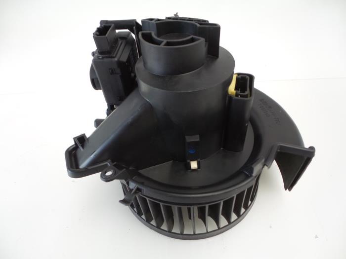 Heating and ventilation fan motor Opel Zafira