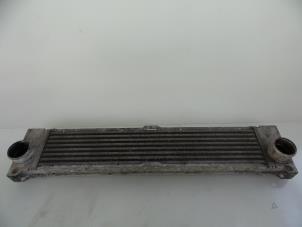 Gebruikte Intercooler Mercedes Vito (639.6) 2.2 109 CDI 16V Prijs € 40,00 Margeregeling aangeboden door Autobedrijf Broekhuis B.V.