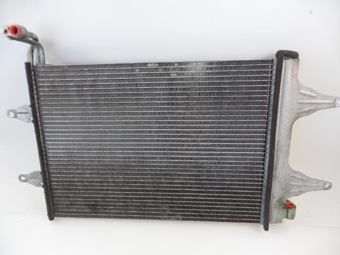 Gebruikte Radiateur Airco Skoda Fabia II Combi 1.4i 16V Prijs € 30,00 Margeregeling aangeboden door Autobedrijf Broekhuis B.V.