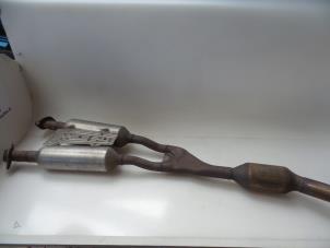 Gebruikte Katalysator Lexus IS (E3) 300h 2.5 16V Prijs € 250,00 Margeregeling aangeboden door Autobedrijf Broekhuis B.V.