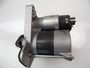 Gebruikte Startmotor Renault Clio IV Estate/Grandtour (7R) 0.9 Energy TCE 12V Prijs € 25,00 Margeregeling aangeboden door Autobedrijf Broekhuis B.V.