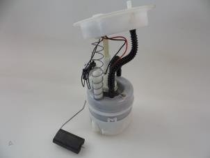 Gebruikte Tank element Pomp Mini Countryman (R60) 1.6 16V One Prijs € 50,00 Margeregeling aangeboden door Autobedrijf Broekhuis B.V.