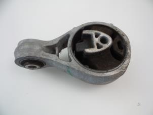 Gebruikte Motorsteun Mini Countryman (R60) 1.6 16V One Prijs € 25,00 Margeregeling aangeboden door Autobedrijf Broekhuis B.V.