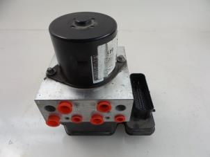 Gebruikte ABS Pomp Opel Insignia Sports Tourer 2.0 CDTI 16V 160 Ecotec 4x4 Prijs € 50,00 Margeregeling aangeboden door Autobedrijf Broekhuis B.V.