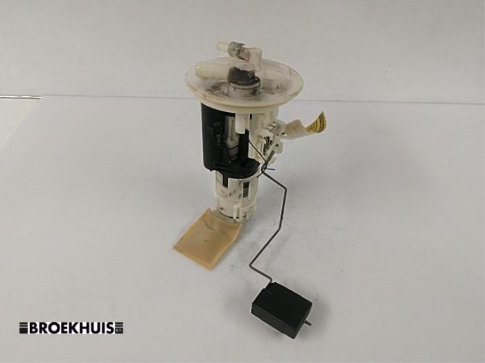 Gebruikte Tank element Pomp Daihatsu Cuore (L251/271/276) 1.0 12V DVVT Prijs € 20,00 Margeregeling aangeboden door Autobedrijf Broekhuis B.V.