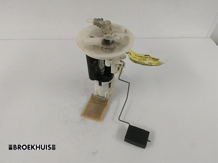 Gebruikte Tank element Pomp Daihatsu Cuore (L251/271/276) 1.0 12V Prijs € 20,00 Margeregeling aangeboden door Autobedrijf Broekhuis B.V.