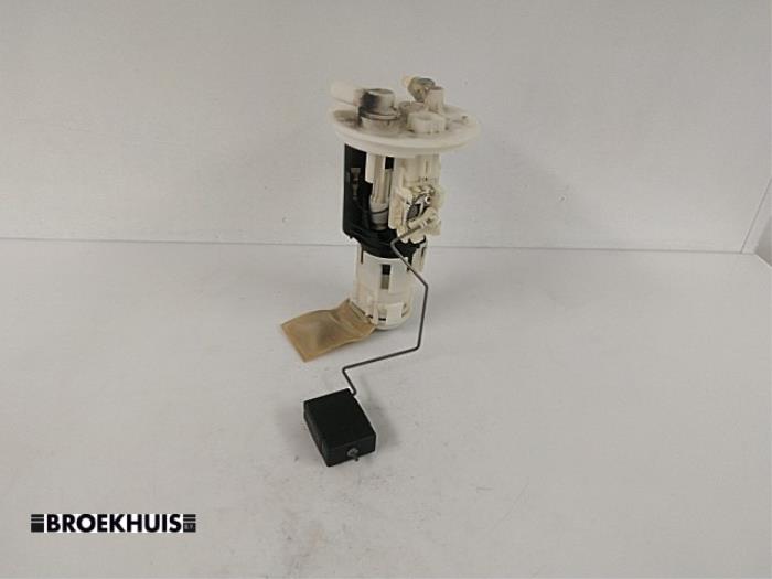 Gebruikte Tank element Pomp Daihatsu Cuore (L251/271/276) 1.0 12V Prijs € 20,00 Margeregeling aangeboden door Autobedrijf Broekhuis B.V.