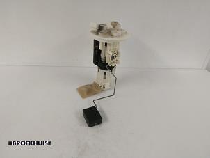 Gebruikte Tank element Pomp Daihatsu Cuore (L251/271/276) 1.0 12V Prijs € 20,00 Margeregeling aangeboden door Autobedrijf Broekhuis B.V.