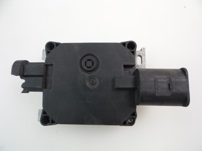 Gebruikte Computer Airco BMW 1 serie (F20) 118d 2.0 16V Prijs € 15,00 Margeregeling aangeboden door Autobedrijf Broekhuis B.V.