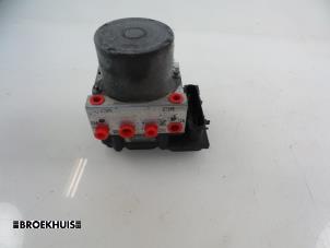 Gebruikte ABS Pomp Citroen Berlingo Cinqspace, Multispace 1.6 Hdi 16V 90 Prijs € 40,00 Margeregeling aangeboden door Autobedrijf Broekhuis B.V.