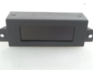 Gebruikte Display Interieur Opel Vivaro 1.9 DI Prijs € 30,25 Inclusief btw aangeboden door Autobedrijf Broekhuis B.V.