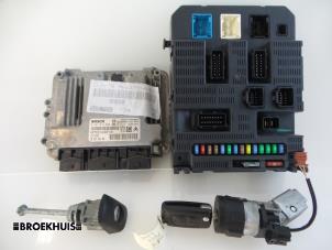 Gebruikte Inspuitcomputer Peugeot 207 SW (WE/WU) 1.6 HDi 16V Prijs € 75,00 Margeregeling aangeboden door Autobedrijf Broekhuis B.V.