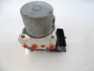 Gebruikte ABS Pomp Peugeot Expert (G9) 2.0 HDi 120 Prijs € 60,50 Inclusief btw aangeboden door Autobedrijf Broekhuis B.V.