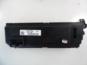 Gebruikte Display Interieur Hyundai i20 1.2i 16V Prijs € 35,00 Margeregeling aangeboden door Autobedrijf Broekhuis B.V.