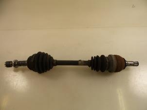 Gebruikte Steekas links-voor Opel Astra G (F08/48) 1.6 16V Prijs € 20,00 Margeregeling aangeboden door Autobedrijf Broekhuis B.V.