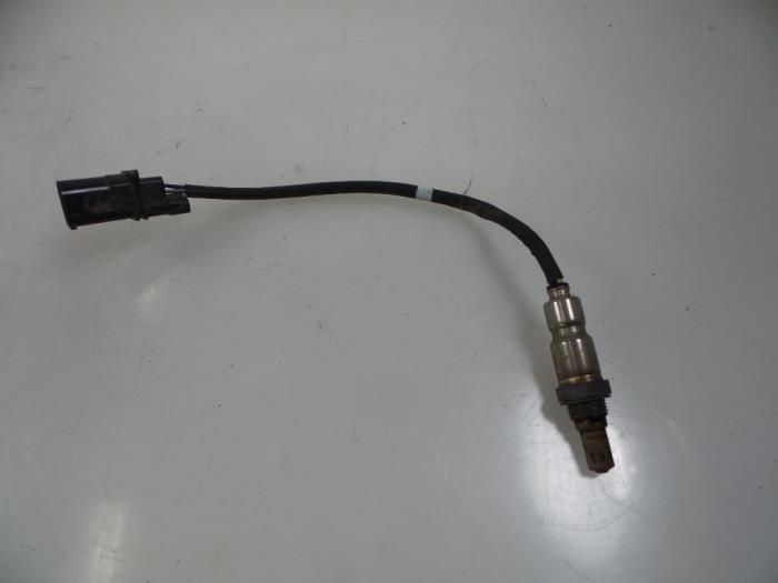 Gebruikte Lambda Sonde Peugeot 5008 I (0A/0E) 1.6 HDiF 16V Prijs € 25,00 Margeregeling aangeboden door Autobedrijf Broekhuis B.V.
