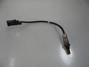 Gebruikte Lambda Sonde Peugeot 5008 I (0A/0E) 1.6 HDiF 16V Prijs € 25,00 Margeregeling aangeboden door Autobedrijf Broekhuis B.V.