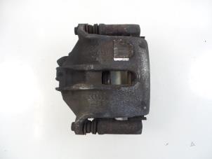 Gebruikte Remklauw (Tang) links-voor Citroen C3 (SC) 1.6 HDi 92 Prijs € 35,00 Margeregeling aangeboden door Autobedrijf Broekhuis B.V.