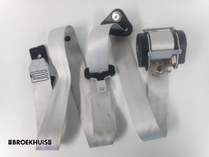 Gebruikte Veiligheidsgordel links-achter Renault Grand Scénic III (JZ) 1.5 dCi 110 Prijs € 25,00 Margeregeling aangeboden door Autobedrijf Broekhuis B.V.
