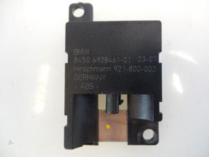Gebruikte Antenne bluetooth BMW 5 serie Touring (E61) 520d 16V Edition Fleet Prijs € 15,00 Margeregeling aangeboden door Autobedrijf Broekhuis B.V.