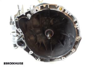 Gebruikte Versnellingsbak Renault Scénic II (JM) 2.0 16V Prijs op aanvraag aangeboden door Autobedrijf Broekhuis B.V.
