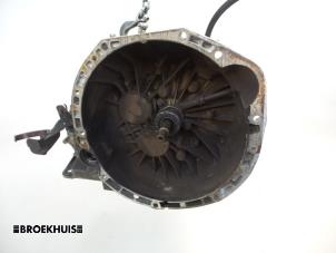 Gebruikte Versnellingsbak Renault Espace (JK) 2.0 dCi 16V 175 FAP Prijs op aanvraag aangeboden door Autobedrijf Broekhuis B.V.