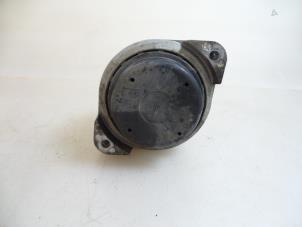 Gebruikte Motorrubber BMW 3 serie (E90) 325i 24V Prijs € 15,00 Margeregeling aangeboden door Autobedrijf Broekhuis B.V.