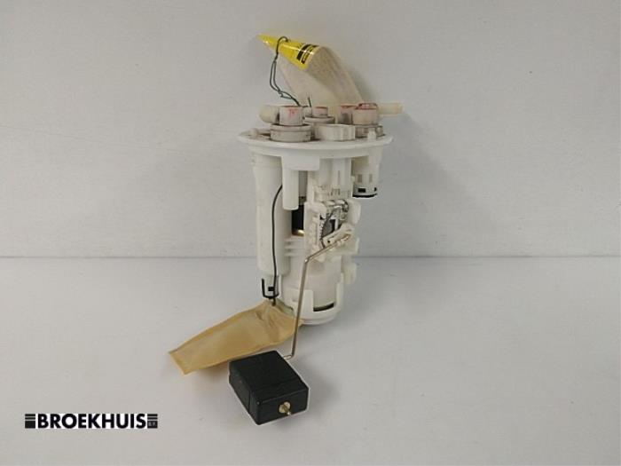 Gebruikte Tank element Pomp Suzuki Alto (RF410) 1.1 16V Prijs € 30,00 Margeregeling aangeboden door Autobedrijf Broekhuis B.V.