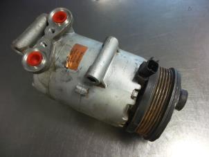 Gebruikte Aircopomp Ford Focus 2 Wagon 1.6 Ti-VCT 16V Prijs € 30,00 Margeregeling aangeboden door Autobedrijf Broekhuis B.V.