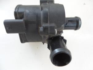 Gebruikte Waterpomp Volkswagen Polo V (6R) 1.4 TDI DPF BlueMotion technology Prijs € 25,00 Margeregeling aangeboden door Autobedrijf Broekhuis B.V.