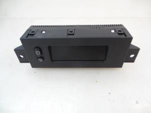 Gebruikte Display Interieur Opel Corsa D 1.4 16V Twinport Prijs € 15,00 Margeregeling aangeboden door Autobedrijf Broekhuis B.V.