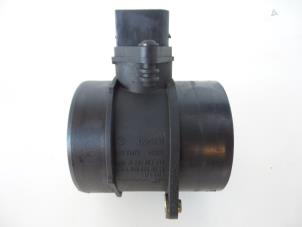 Gebruikte Luchtmassameter Mercedes E (W211) 2.2 E-220 CDI 16V Prijs € 20,00 Margeregeling aangeboden door Autobedrijf Broekhuis B.V.