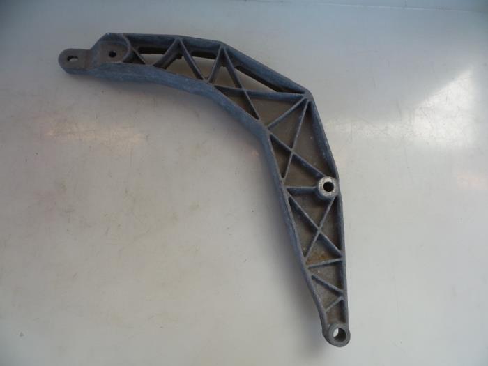 Gebruikte Subframe Porsche 911 (993) 3.6 Carrera 2 Prijs € 45,00 Margeregeling aangeboden door Autobedrijf Broekhuis B.V.