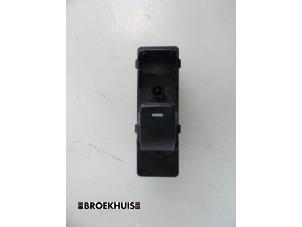 Gebruikte Schakelaar Elektrisch Raam Mazda CX-5 I (KE,GH) 2.2 SkyActiv-D 16V 2WD Prijs € 20,00 Margeregeling aangeboden door Autobedrijf Broekhuis B.V.