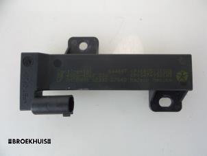 Gebruikte Antenne Jeep Grand Cherokee (WK/WK2) 3.0 CRD V6 24V Prijs € 15,00 Margeregeling aangeboden door Autobedrijf Broekhuis B.V.