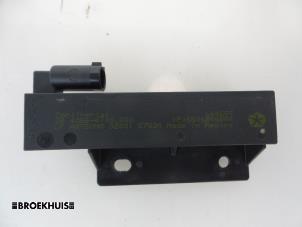 Gebruikte Antenne Jeep Grand Cherokee (WK/WK2) 3.0 CRD V6 24V Prijs € 15,00 Margeregeling aangeboden door Autobedrijf Broekhuis B.V.