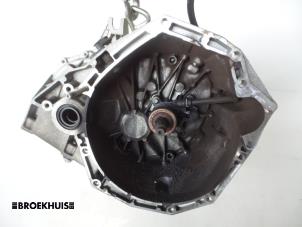 Gebruikte Versnellingsbak Renault Scénic II (JM) 1.6 16V Prijs € 275,00 Margeregeling aangeboden door Autobedrijf Broekhuis B.V.