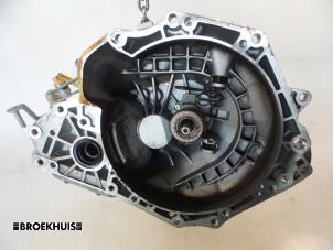 Gebruikte Versnellingsbak Opel Corsa D 1.4 16V Twinport Prijs op aanvraag aangeboden door Autobedrijf Broekhuis B.V.