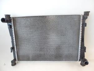 Gebruikte Radiateur Ford Fusion 1.6 16V Prijs € 40,00 Margeregeling aangeboden door Autobedrijf Broekhuis B.V.
