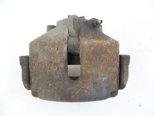 Gebruikte Remklauw (Tang) links-voor Seat Altea XL (5P5) 1.9 TDI Prijs € 25,00 Margeregeling aangeboden door Autobedrijf Broekhuis B.V.