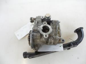 Gebruikte Oliepomp Porsche Cayenne (9PA) 4.5 S V8 32V Prijs € 90,00 Margeregeling aangeboden door Autobedrijf Broekhuis B.V.