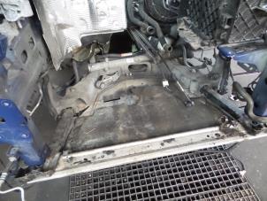 Gebruikte Subframe Renault Scénic III (JZ) 1.6 Energy dCi 130 Prijs € 100,00 Margeregeling aangeboden door Autobedrijf Broekhuis B.V.