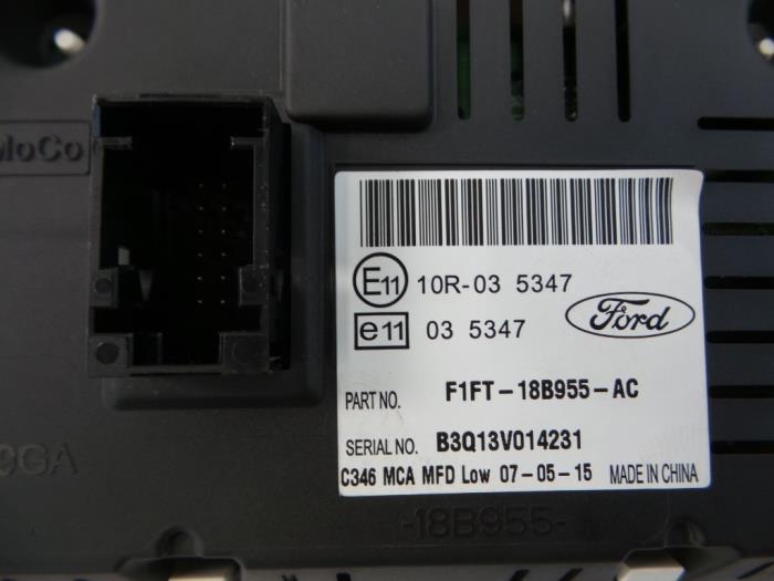 Display Interieur van een Ford Grand C-Max (DXA) 1.5 TDCi 95 16V 2015