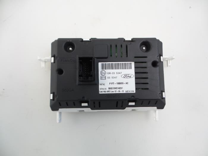 Display Interieur van een Ford Grand C-Max (DXA) 1.5 TDCi 95 16V 2015